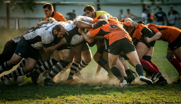 What are the responsibilities of a scrum master?